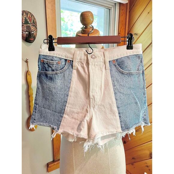 Levi's Two Tone Colorblock Wedgie Fit Cutoff Denim Jean Shorts Blue and White - Picture 4 of 8